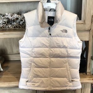Women’s North Face vest NWOT